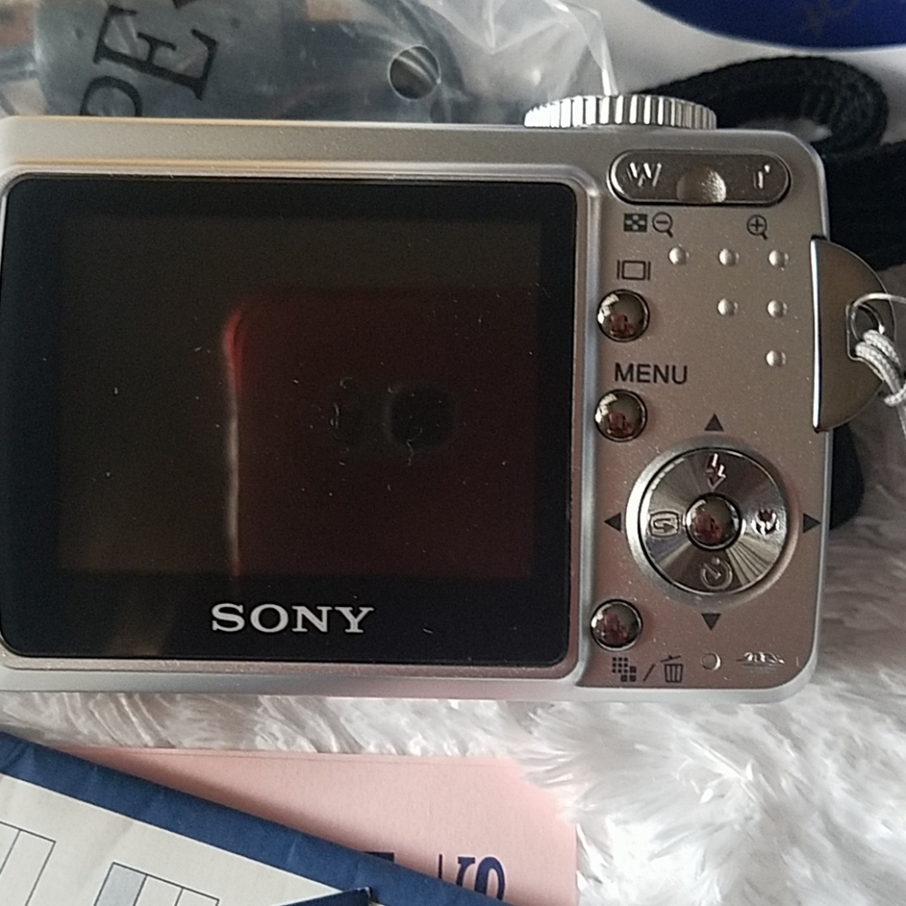 VINTAGE SONY CAMERA. - Picture 5 of 8